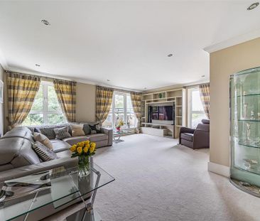 3 bedroom apartment to rent - Photo 2