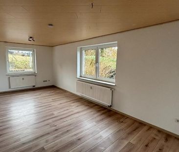 4-Zimmer-Erdgeschosswohnung mit Balkon, EBK & PKW-Stellplatz - Photo 6