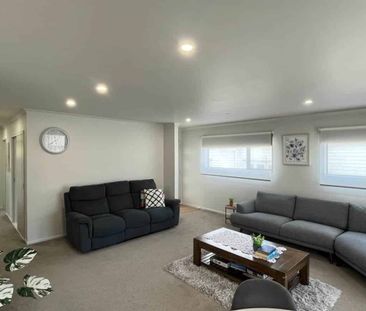 Beautifully nested modern family home - Photo 2