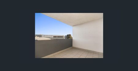 TIDY AND CONVENIENT - Photo 3