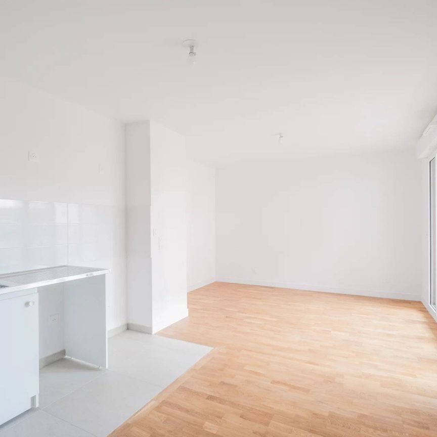 Rental Apartment Clichy Centre ville - Photo 1