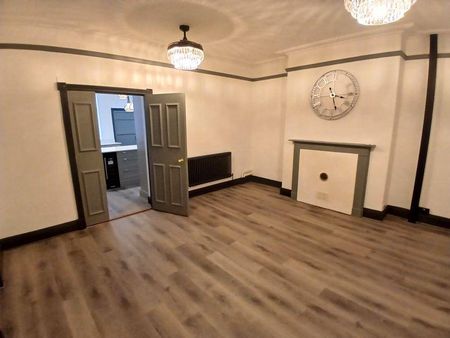 5 bedroom house to rent - Photo 2