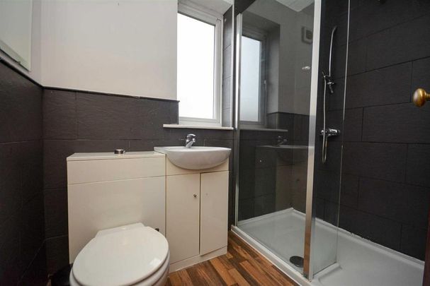 2 bedroom end of terrace house to rent - Photo 1