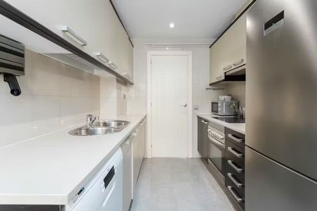 Carrer de Londres, Barcelona, Catalonia 08029 - Photo 2