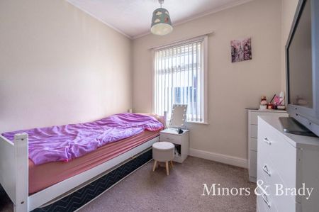 3 bedroom terraced house to rent - Photo 4