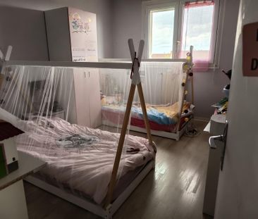 Location Appartement 4 pièces 68m² COLLEVILLE MONTGOMERY 14880 - Photo 4