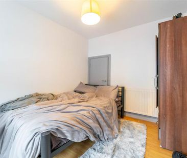 6 bedroom house to rent - Photo 3