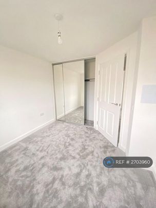 4 bedroom detached house to rent - Photo 1