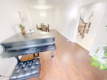 For Lease - 76 Larratt Lane, Richmond Hill, Ontario - Photo 5