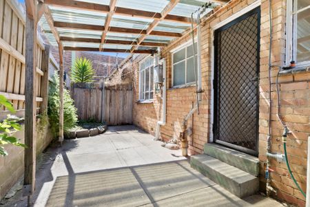 11/214 Beach Road Mordialloc VIC - Photo 4