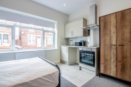 1 bedroom flat to rent - Photo 2