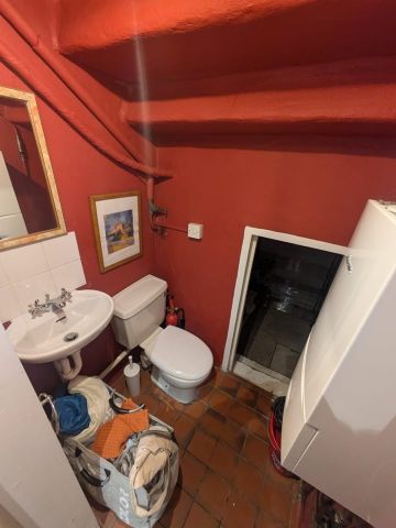 1 Bed Flat, Nevern Square, SW5 - Photo 3