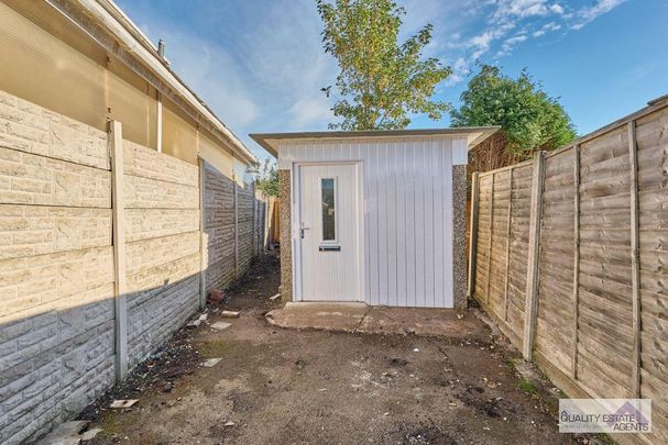 3 bedroom semi-detached house to rent - Photo 1