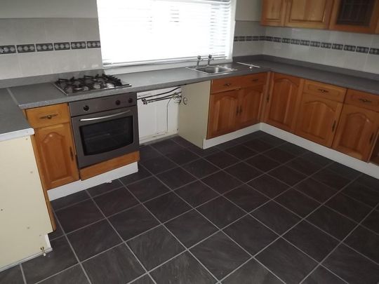 3 bedroom terraced house to rent - Photo 1