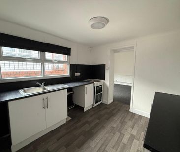 2 bedroom terraced house to rent - Photo 3