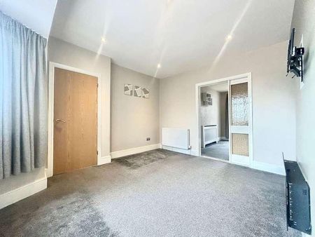 Bradley Lane, Bilston, WV14 - Photo 3