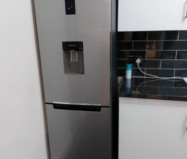 Room in a Shared House, Kenilworth Avenue, RG30 - Photo 4