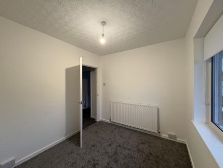 2 bedroom semi-detached bungalow to rent - Photo 5