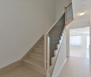 For Lease - 74 Tipp Drive, Richmond Hill, Ontario - Photo 6