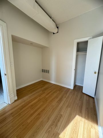 For Lease - 139 1/2 John Street Unit# 4, Hamilton, Ontario - Photo 3