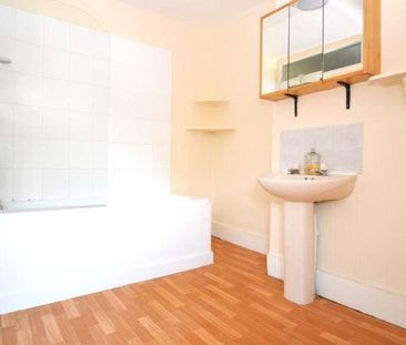 Vicarage Park, Plumstead, London, SE18 - Photo 6