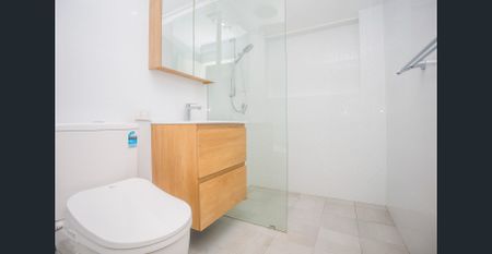 Move-In Ready Family Home! - Photo 3