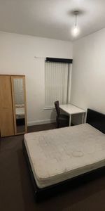 Room in a Shared Flat, Edmund Street, M6 - Photo 3