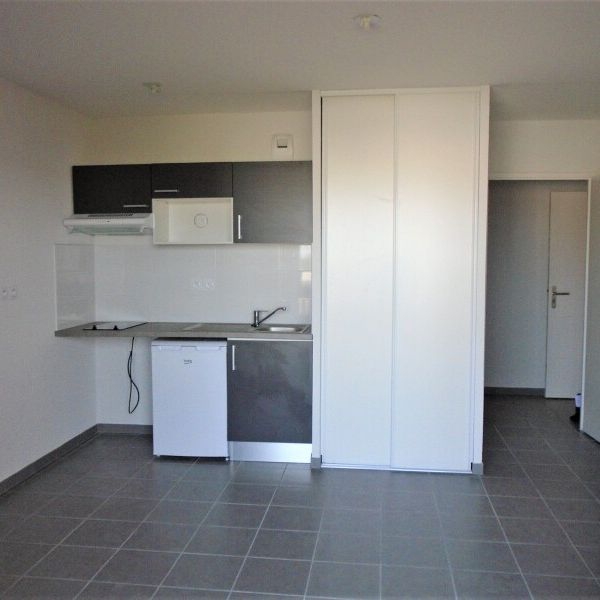 Location Appartement 1 pièce 23m² ROYAN 17200 - Photo 1