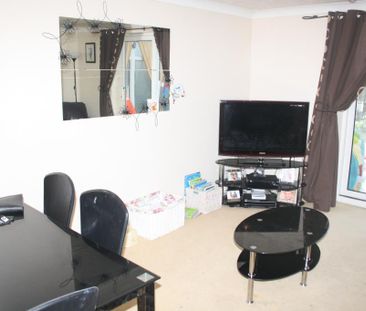 2 bedroom property to rent - Photo 1