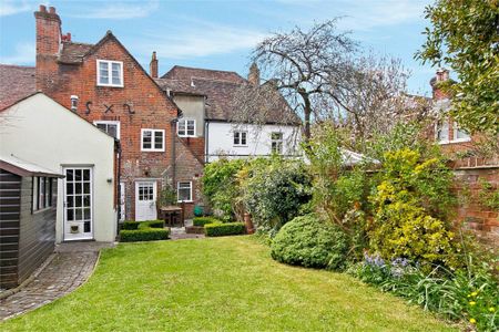 5 Bedroom House - Canon Street, Winchester - Photo 5