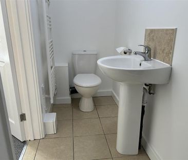 1 bedroom in a house share to rent - Photo 6