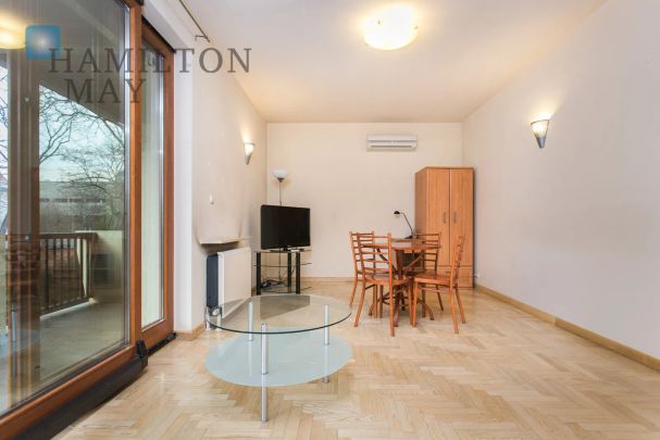 Wyjątkowe jasne mieszkanie z dużym tarasem i ochroną - Zdjęcie 1