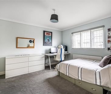 4 bedroom detached house to rent - Photo 6