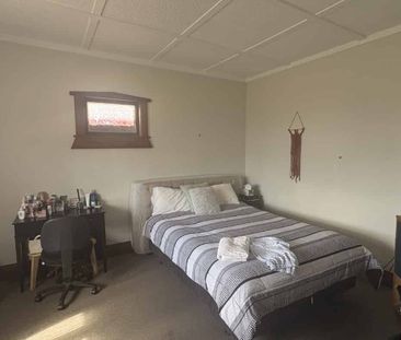 Simple Living on Shamrock! - Photo 3