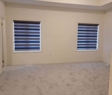 For Lease - 1271 Plymouth Drive, Oshawa, Ontario - Photo 2