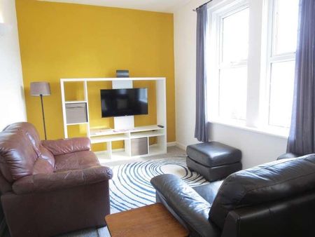 Bedroom First Floor Flat In Bournemouth, BH3 - Photo 2