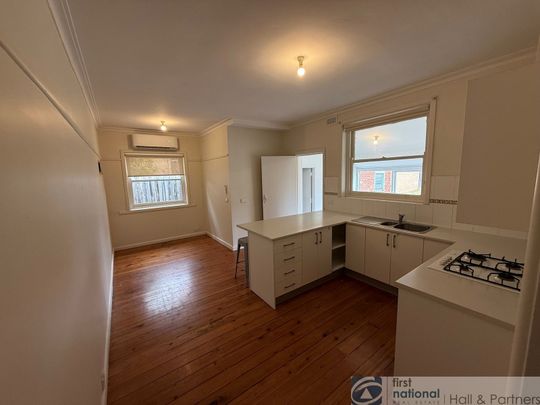 5 Edgoose Avenue, Mont Albert - Photo 1