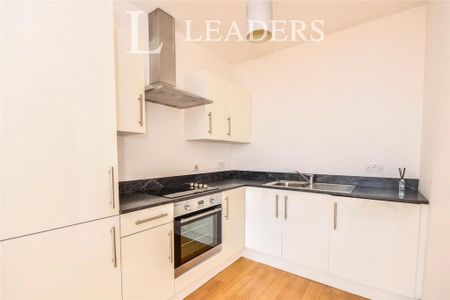 1 bedroom flat to rent - Photo 2