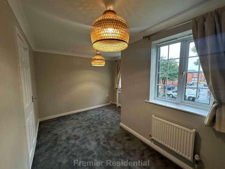 Kendal Avenue, Manchester, M32 - Photo 4