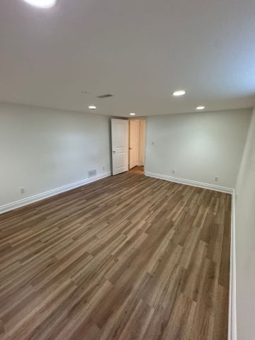 For Lease - 4 Beaver Bend Crescent, Toronto, Ontario - Photo 2