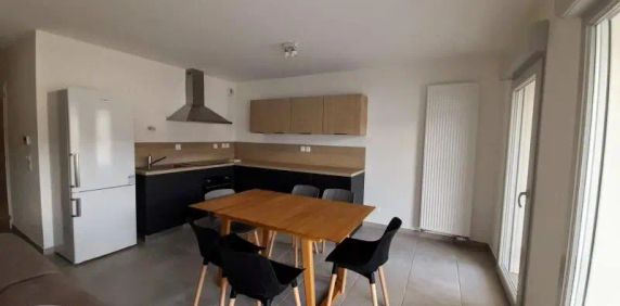 Appartement à louer 3 pièces 63.71m² - Photo 2