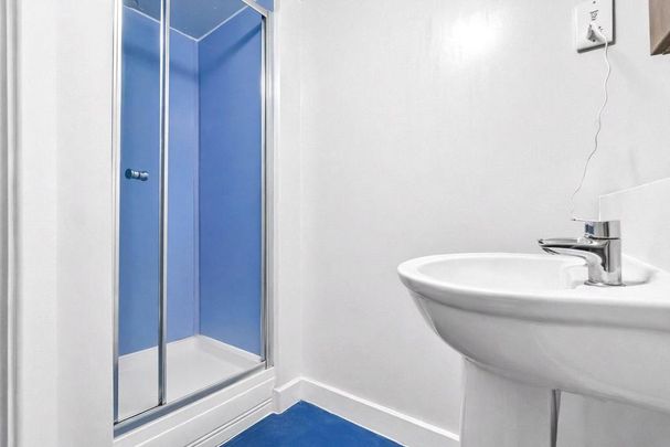 4 bedroom apartment to rent - Photo 1