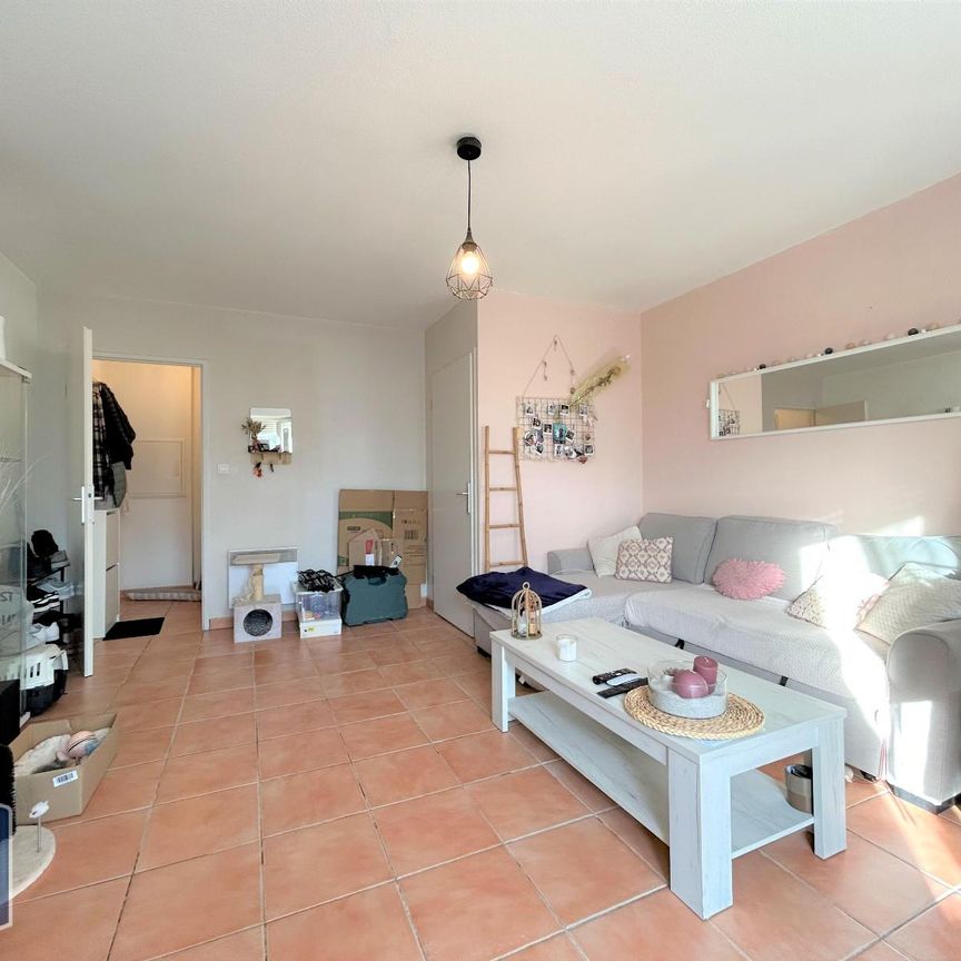 Location Appartement 2 pièces 44m² SORGUES 84700 - Photo 1