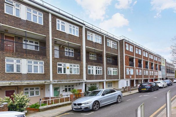 3 bedroom flat to rent - Photo 1
