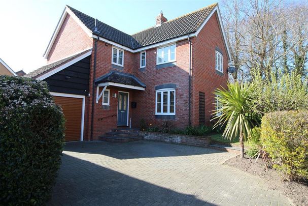 4 bedroom detached house to rent - Photo 1