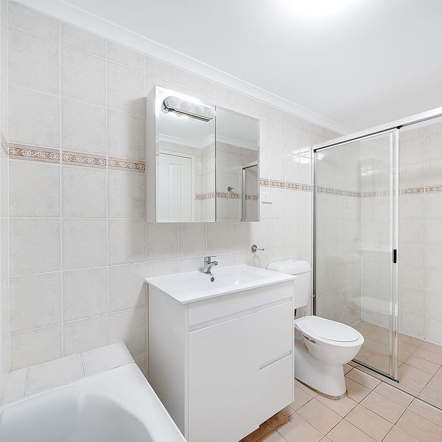 Presenting an elegant lifestyle of comfort and convenience - Photo 1