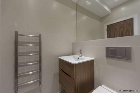 2 bedroom property to rent in London - Photo 4