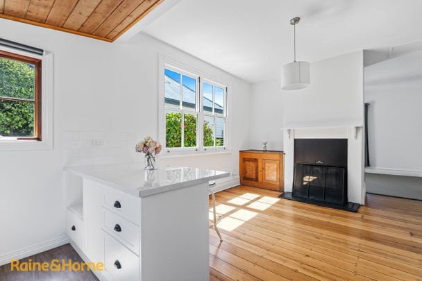 "Character & Charm with Modern Style!" - Photo 1