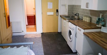 1 bedroom flat to rent - Photo 5