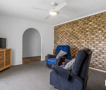 Spacious 4-Bed, 2-Bath Family Home on Large 950 m² Block at 8 Athen... - Photo 4